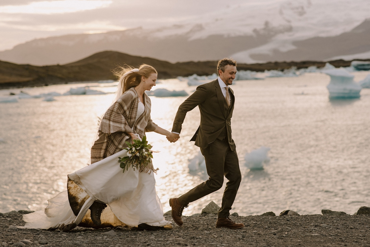 Running on the shores of the Glacier Lagoon