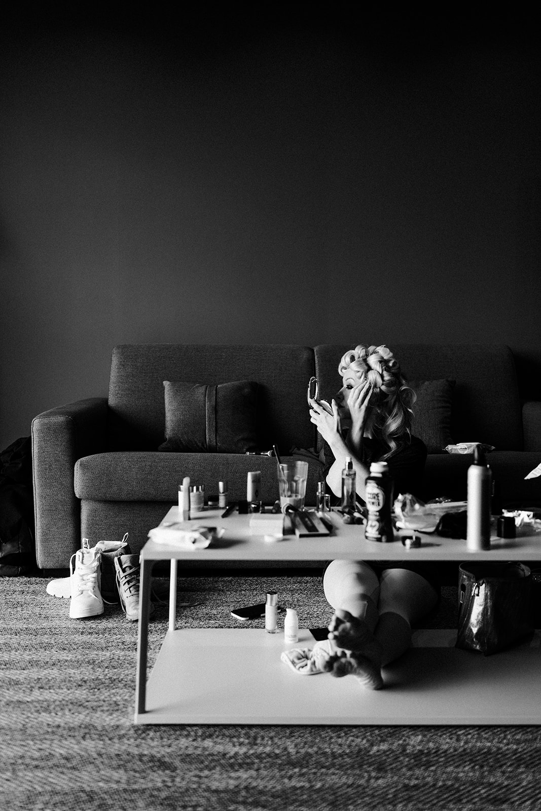 bride getting ready make up