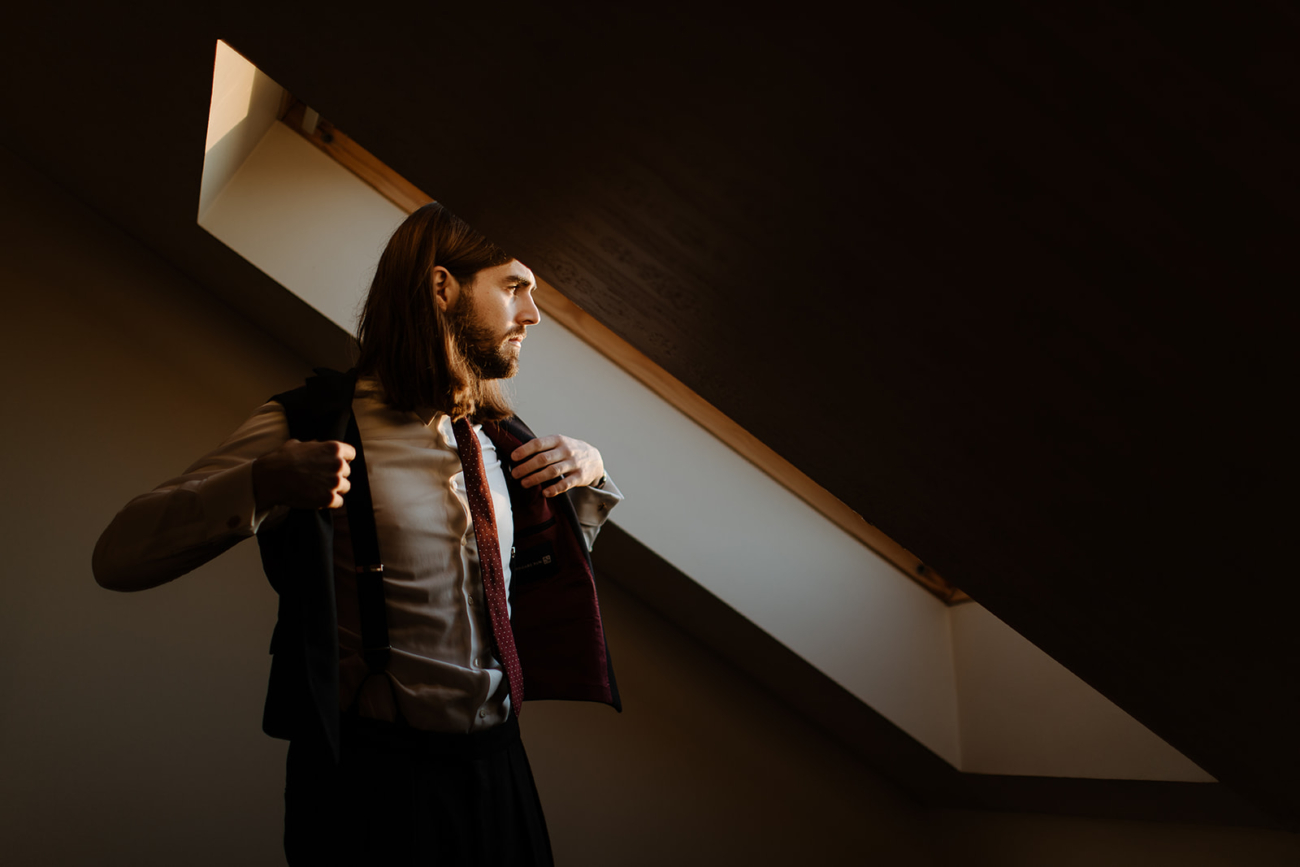 groom getting ready pictures